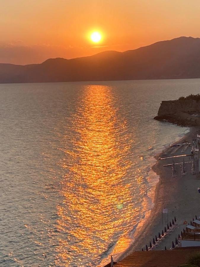 Appartamenti La Terrazza Sulle Ghiaie - Goelba Portoferraio Kültér fotó