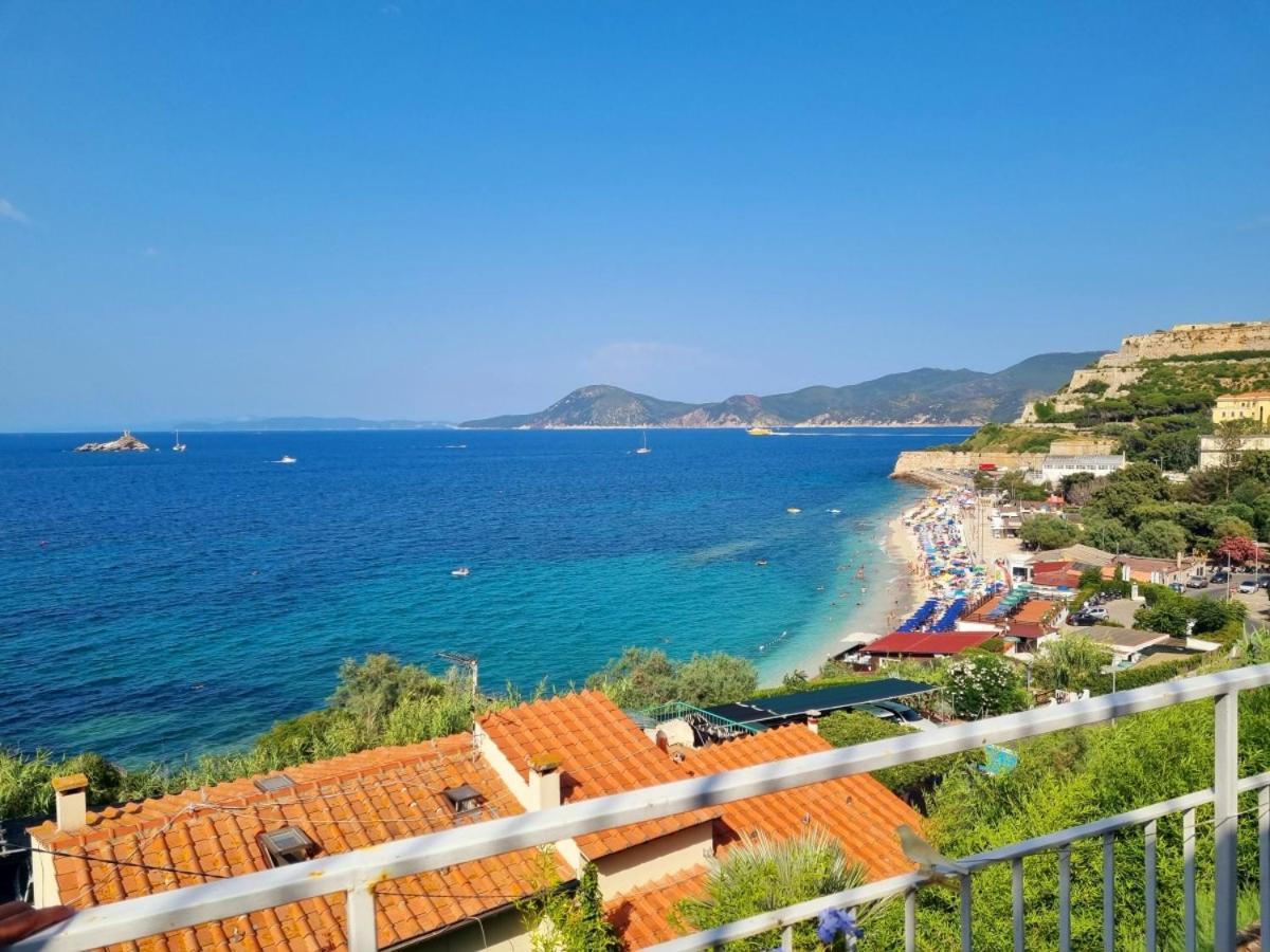 Appartamenti La Terrazza Sulle Ghiaie - Goelba Portoferraio Kültér fotó