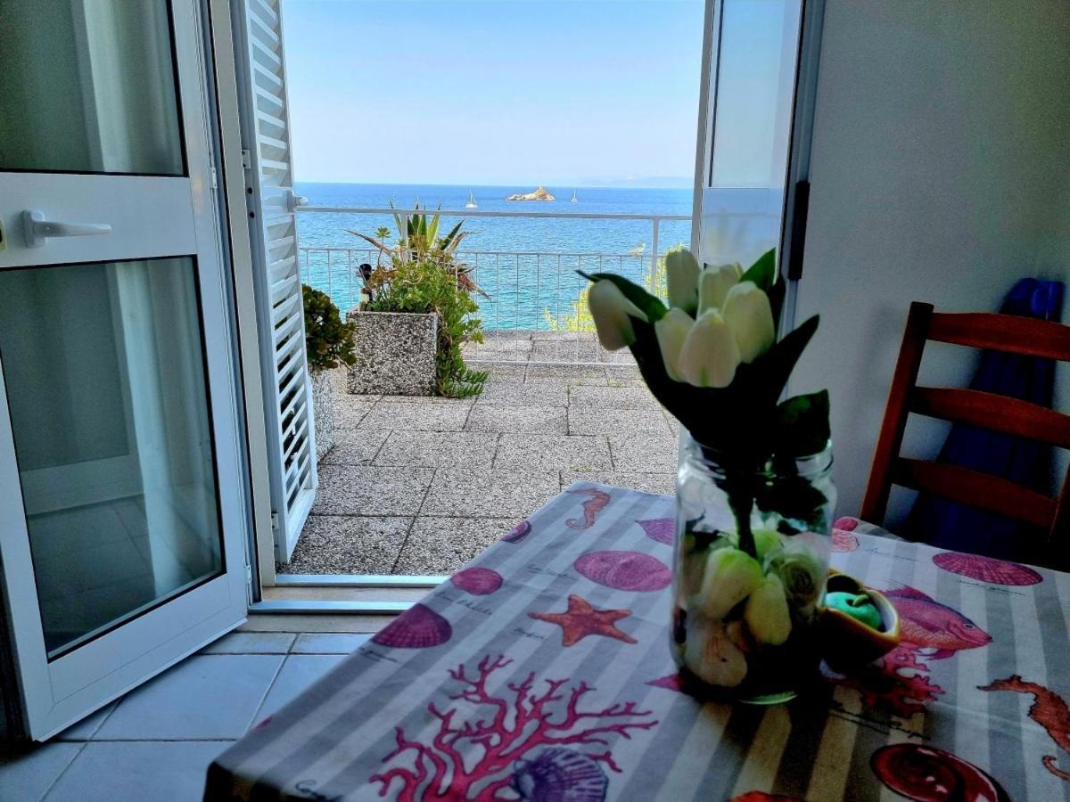 Appartamenti La Terrazza Sulle Ghiaie - Goelba Portoferraio Szoba fotó